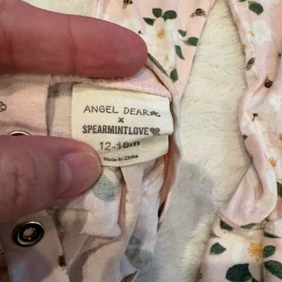 🌸5/$50🌸Pink Floral Baby Two-Piece Bodysuit & Pants Pajamas Set - Picture 3 of 3